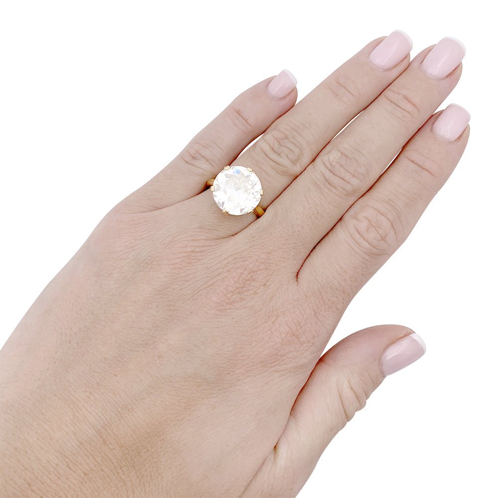 Bague solitaire, or jaune, diamant 7,59 carats. - Castafiore