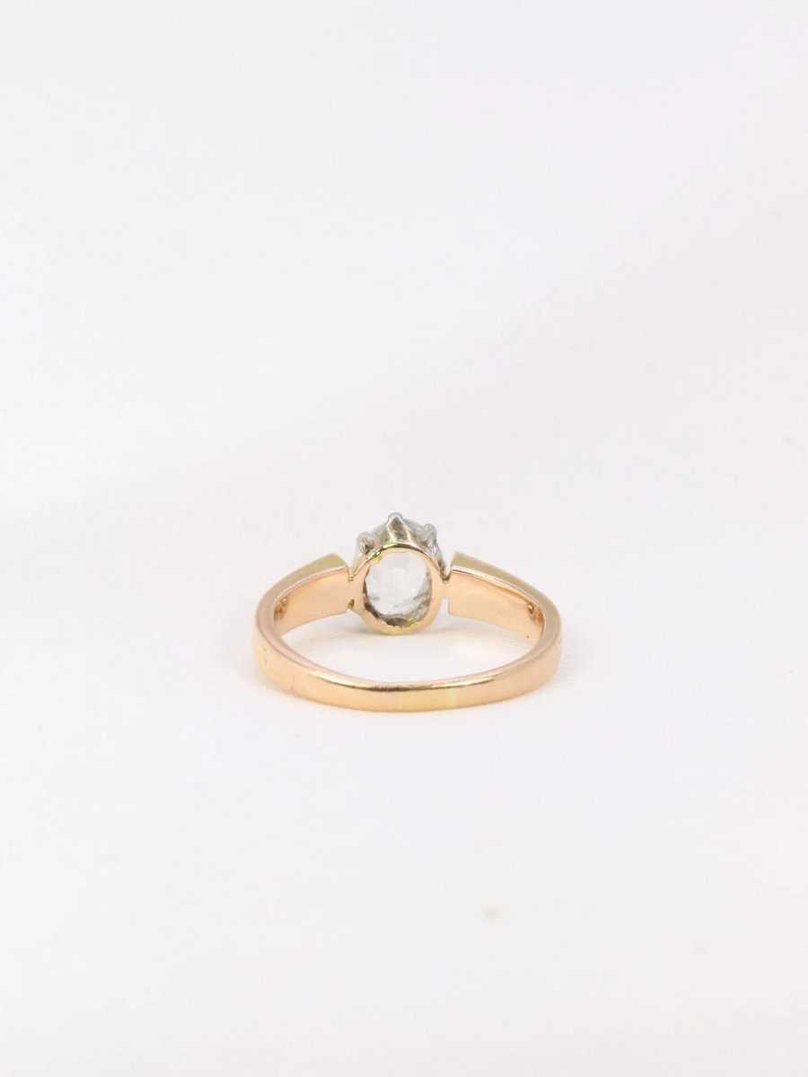 Bague solitaire vintage en or et diamant ovale taille ancienne - Castafiore