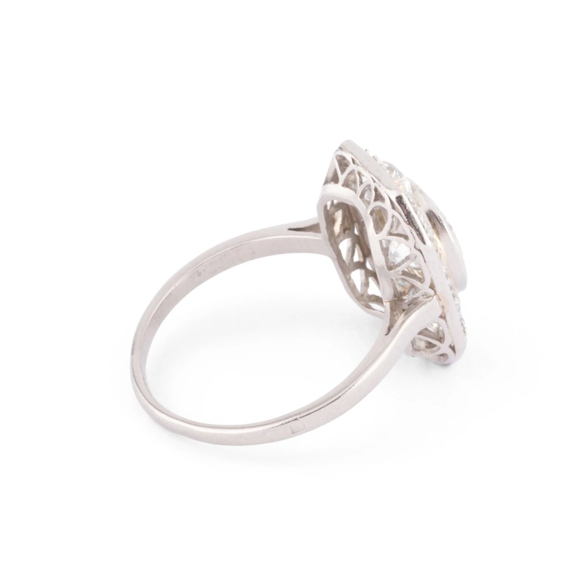 Bague style Art Déco en platine et diamant - Castafiore