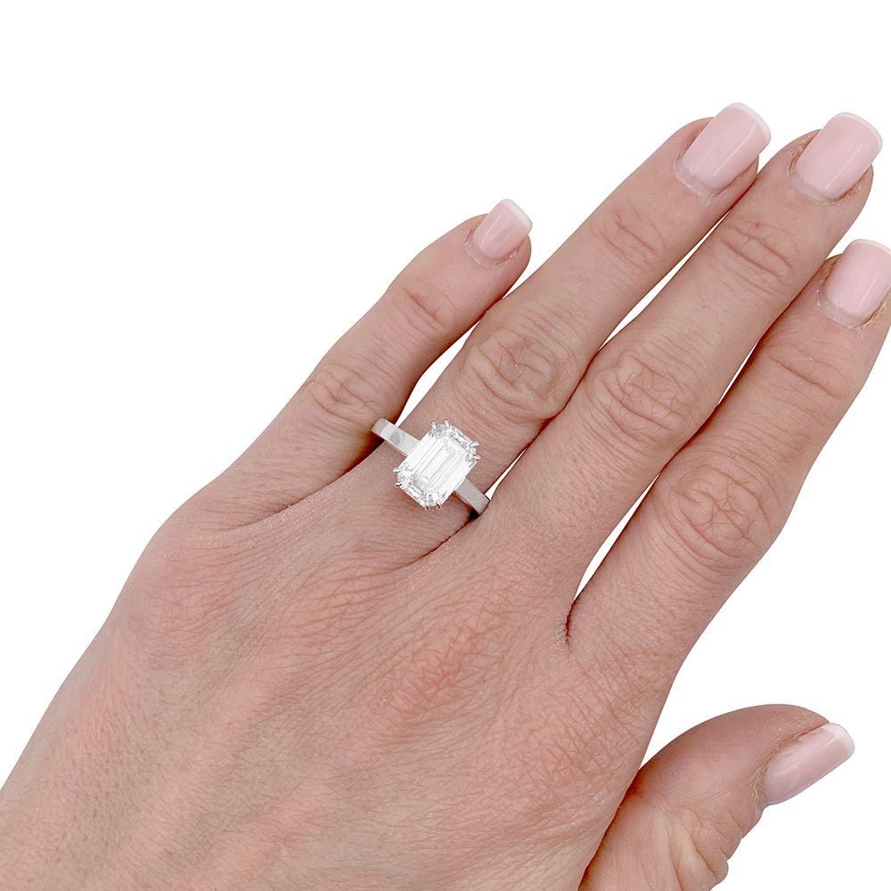 Bague taille émeraude, or blanc - Castafiore