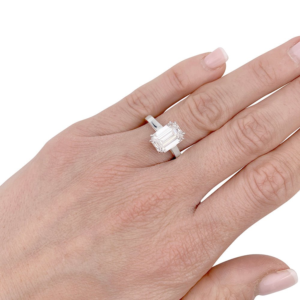 Bague taille émeraude, or blanc - Castafiore