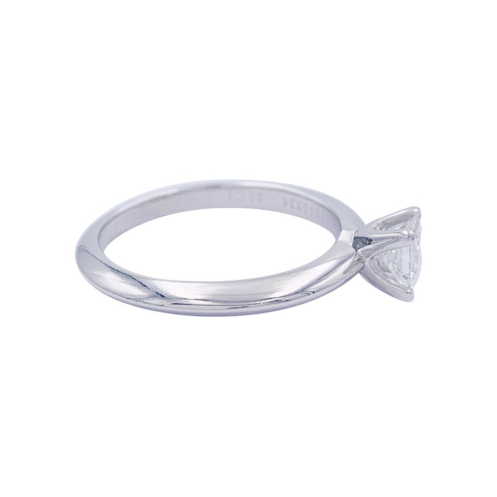 Bague TIFFANY & CO. en platine, diamant taille princesse - Castafiore