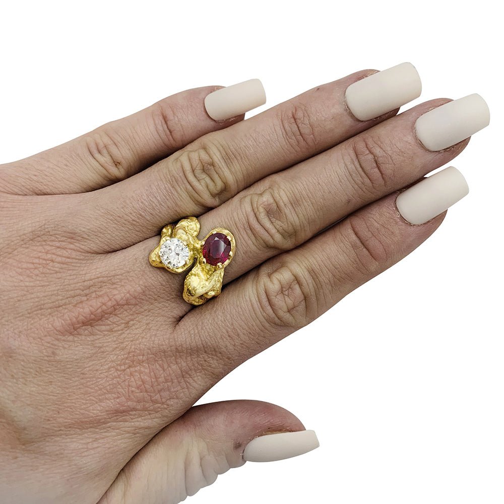 Bague toi et moi en or jaune, diamant et rubis - Castafiore