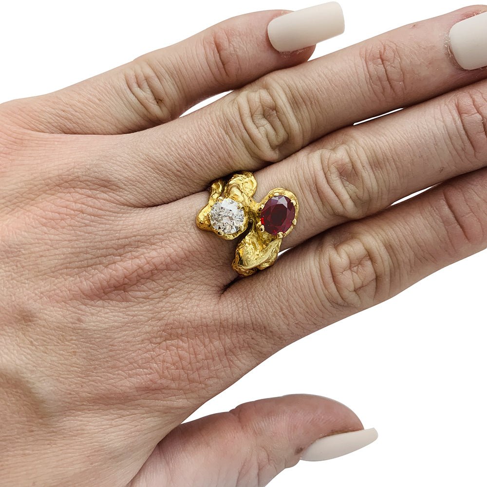 Bague toi et moi en or jaune, diamant et rubis - Castafiore