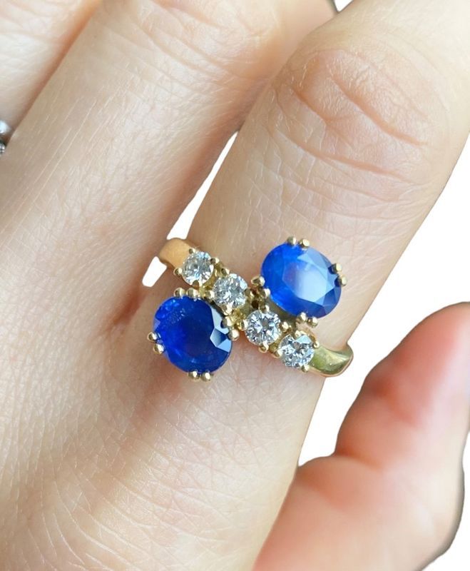 Bague Toi & Moi en or jaune, saphirs et diamants - Castafiore