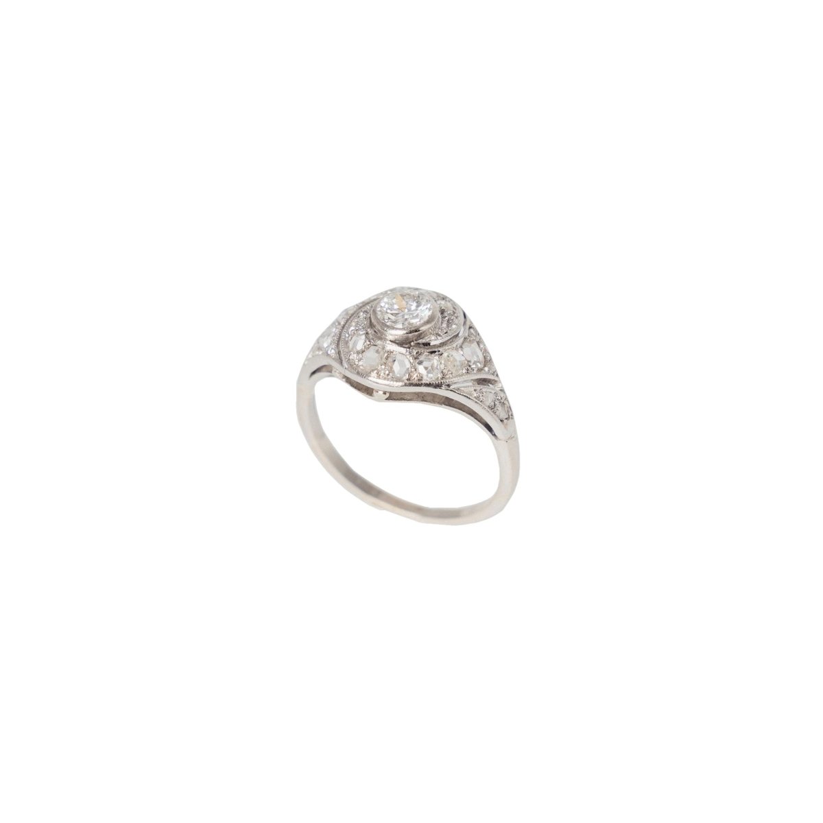 Bague "Tourbillon" en or blanc, platine et diamants - Castafiore