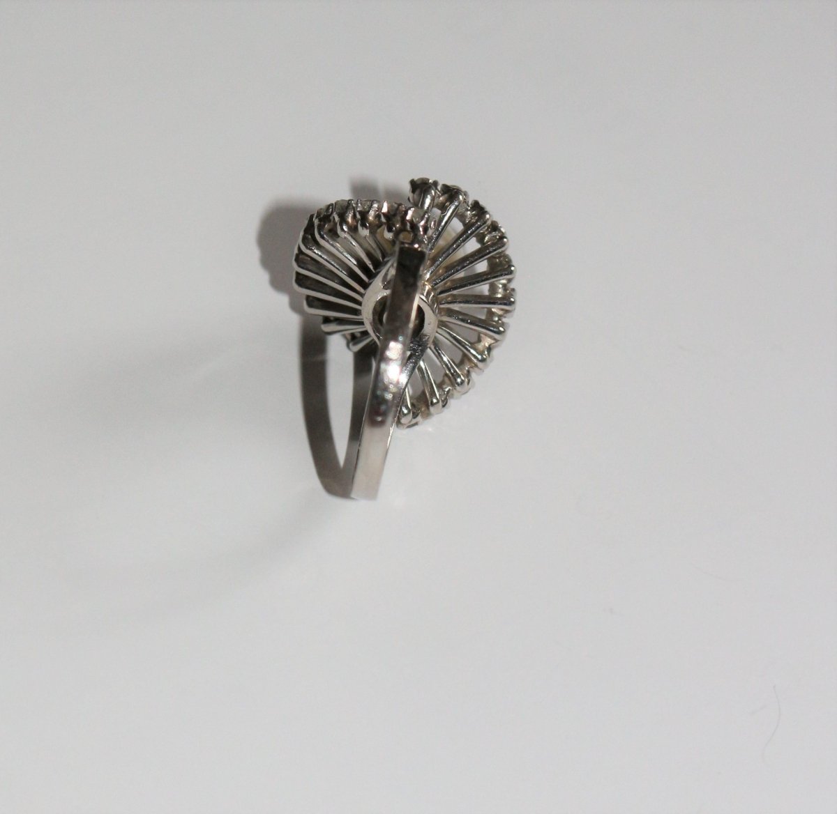 Bague Tourbillon Platine Perle Et Diamants - Castafiore
