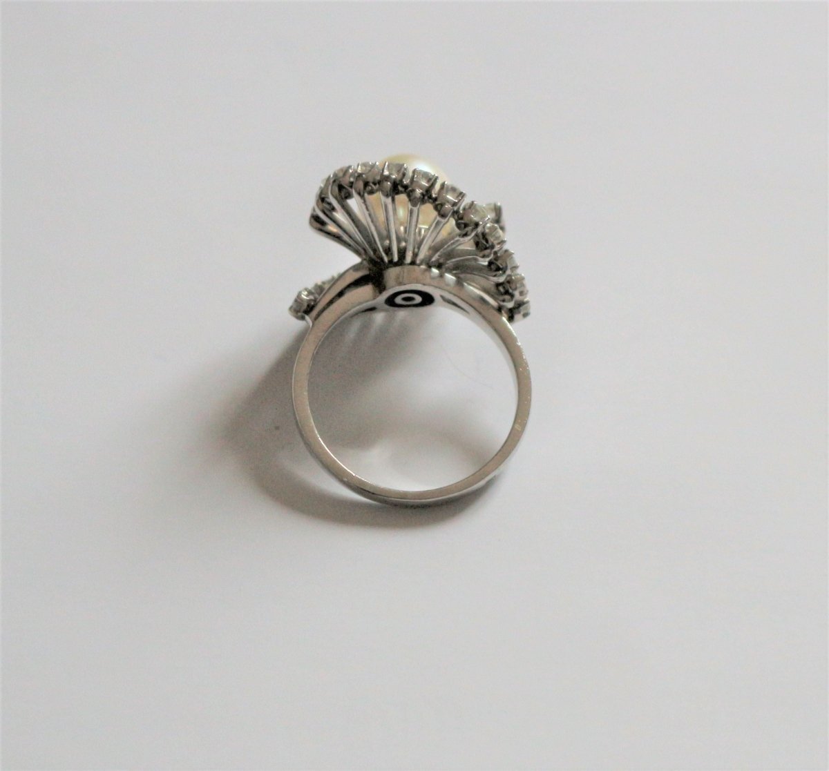 Bague Tourbillon Platine Perle Et Diamants - Castafiore