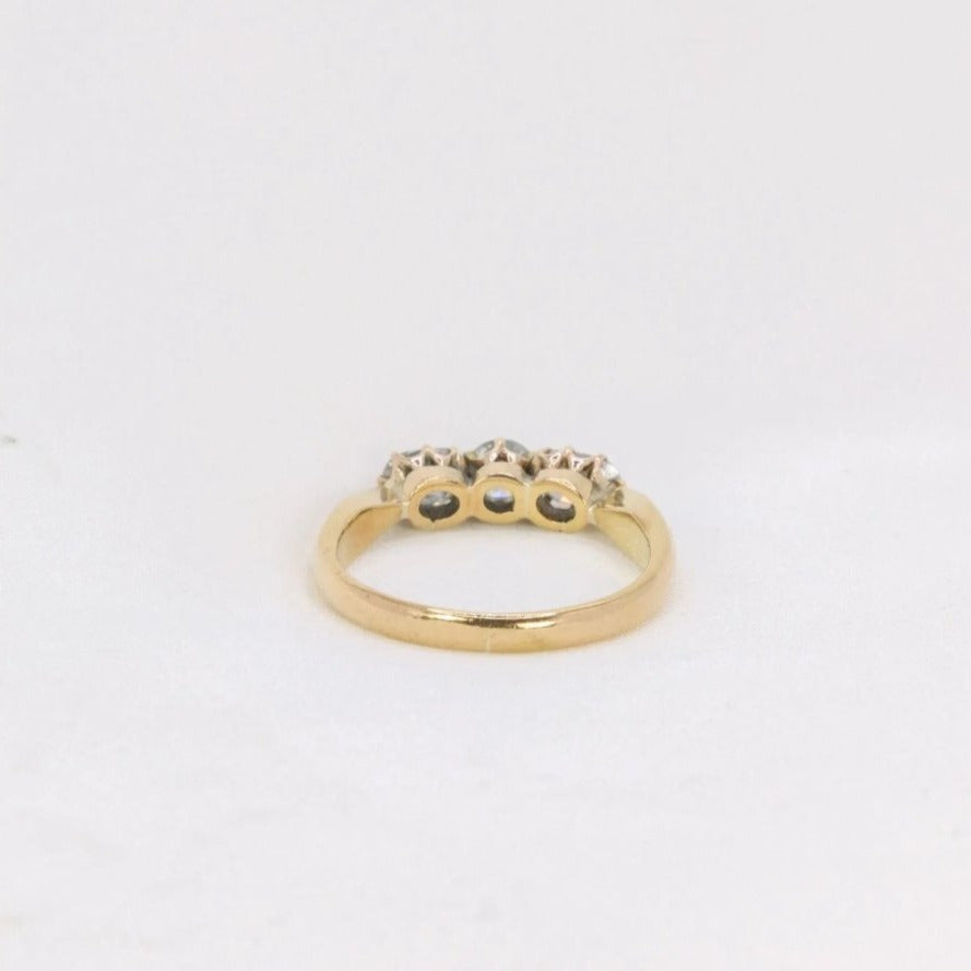 Bague trilogie en or et diamants taille ancienne 0.95ct - Castafiore