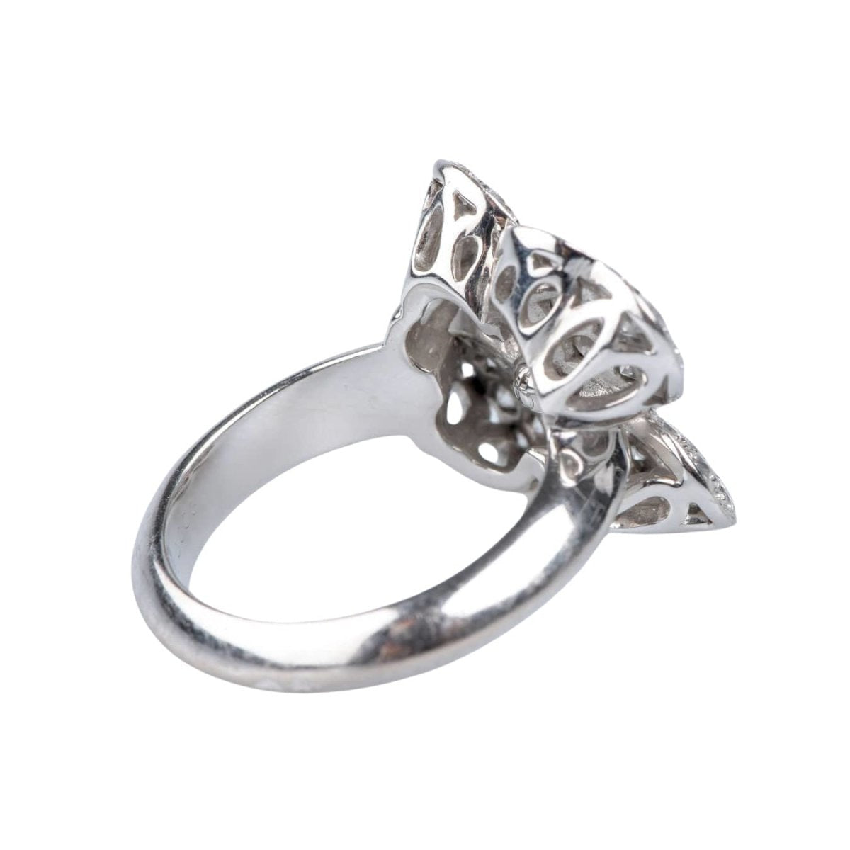 Bague VAN CLEEF & ARPELS "Cosmos" en or blanc ornée de 53 diamants - Castafiore