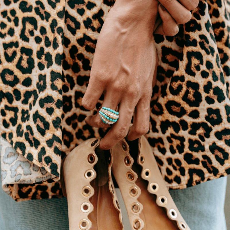 Bague VAN CLEEF & ARPELS en or jaune, perles et turquoises - Castafiore