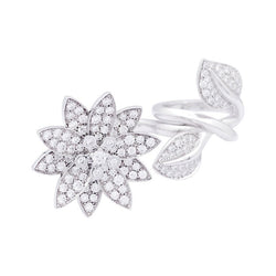 Bague VAN CLEEF & ARPELS "Lotus" en or blanc et diamants. - Castafiore