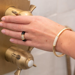 Bague VAN CLEEF & ARPELS "Philippine" en onyx, or jaune et diamants - Castafiore