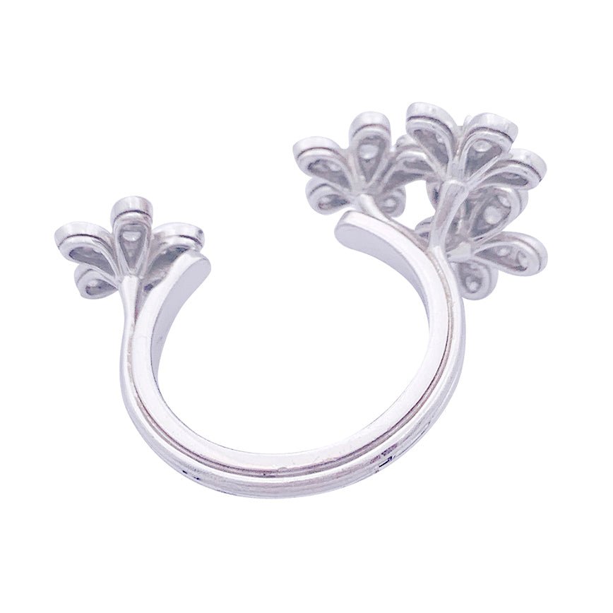 Bague VAN CLEEF & ARPELS "Socrate" en or blanc et diamants - Castafiore