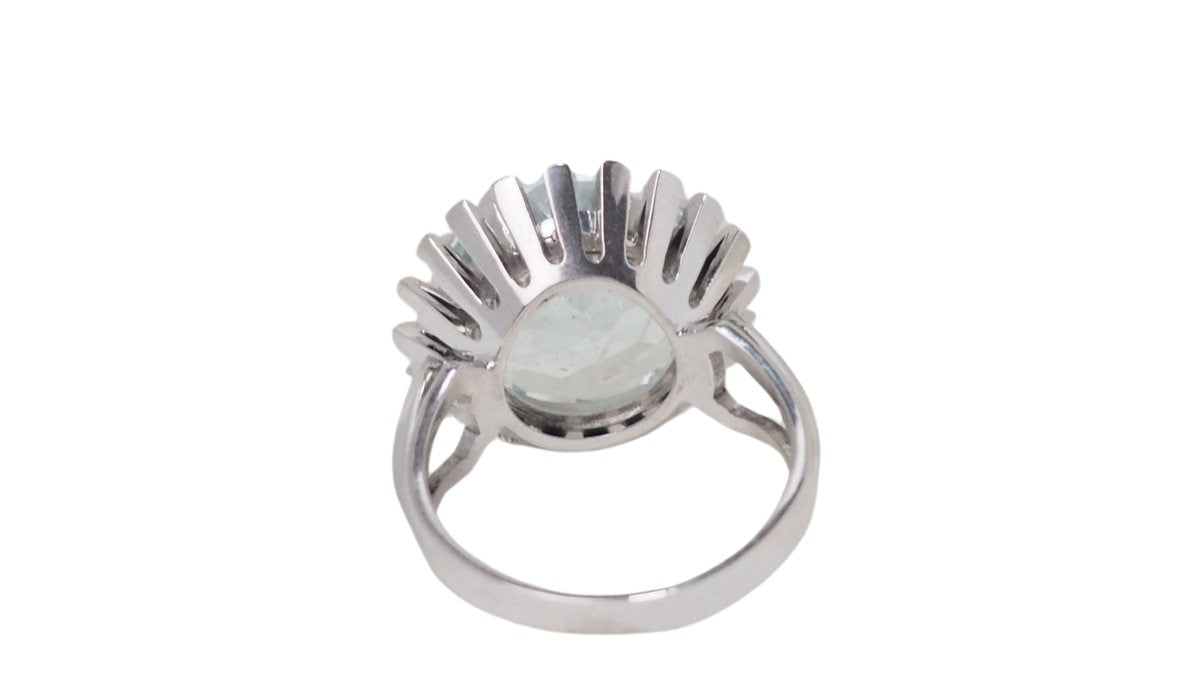 Bague vintage en or blanc et aigue marine - Castafiore