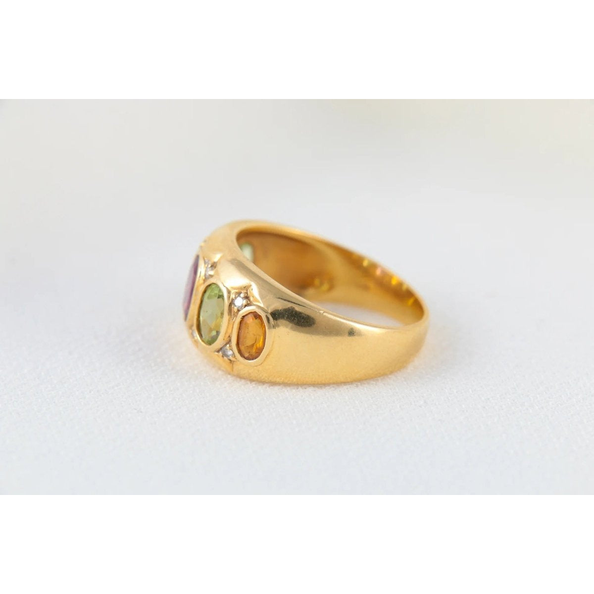 Bague Vintage en Or, Diamants et Pierres Fines - Castafiore