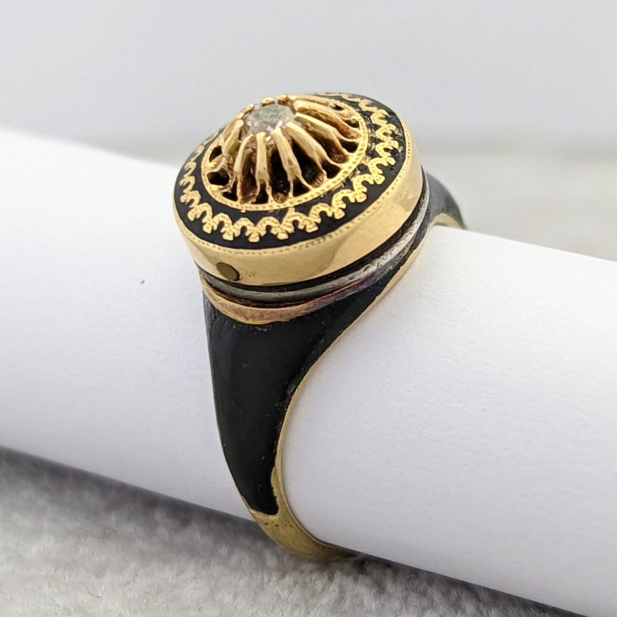 Bague XIXème en or jaune et diamant - Castafiore