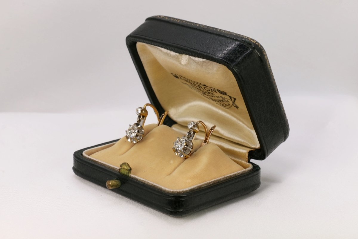 Boucle d’oreilles dormeuses anciennes en or, argent et diamants taille ancienne - Castafiore