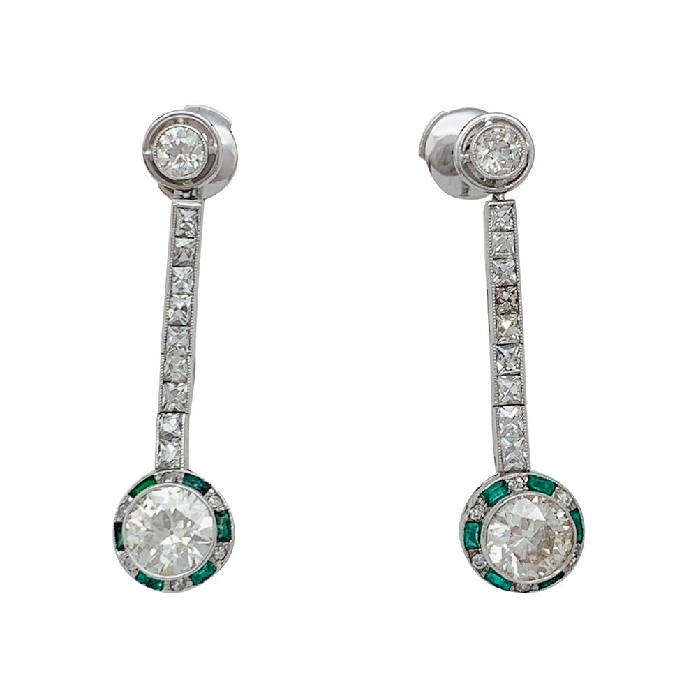 Boucles d'oreilles Art Déco en platine, or, diamants et émeraudes - Castafiore