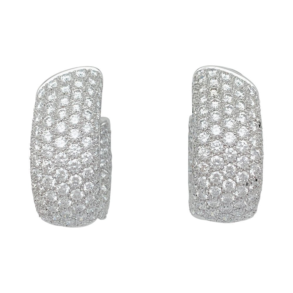 Boucles d'oreilles CARTIER "Lakarda" en or blanc, diamants - Castafiore