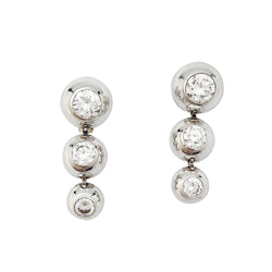 Boucles d'oreilles CARTIER, "Perles de diamants", en or blanc, diamants - Castafiore