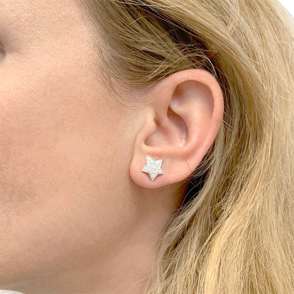 Boucles d'oreilles CHANEL "Comète" en or blanc et diamants - Castafiore
