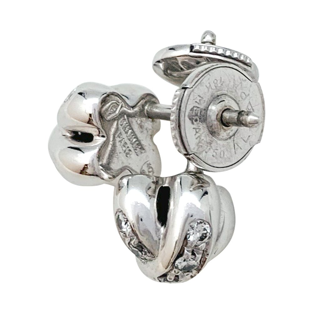 Boucles d'oreilles CHAUMET, "Liens", or blanc et diamants - Castafiore