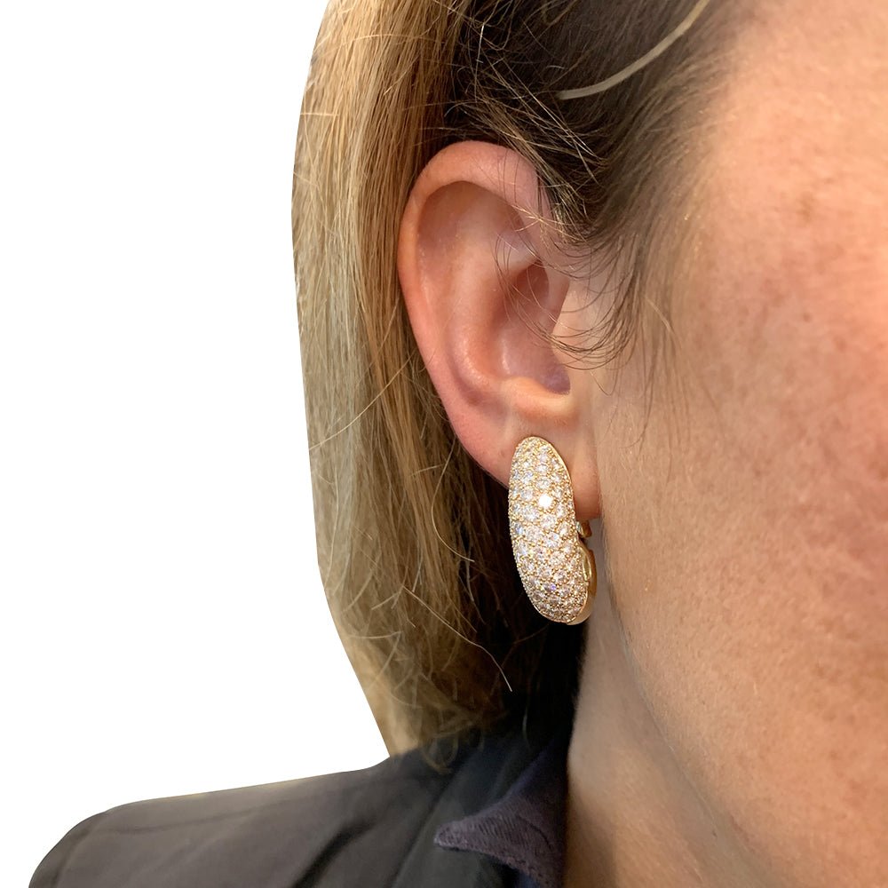 Boucles d'oreilles CHAUMET, modèle "Hommage à Venise", en or jaune et diamants - Castafiore