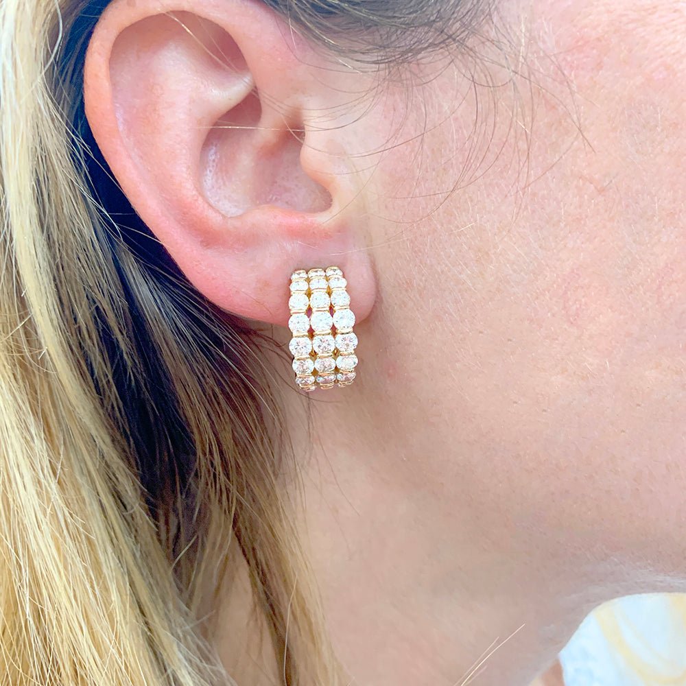 Boucles d'oreilles Clips en or jaune et diamants. - Castafiore
