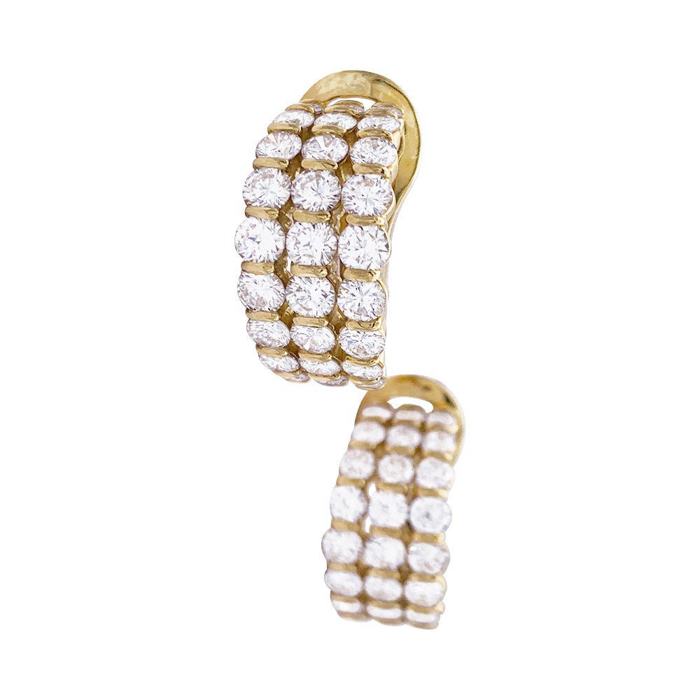 Boucles d'oreilles Clips en or jaune et diamants. - Castafiore