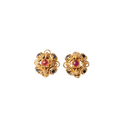 Boucles d’oreilles Clips LALAOUNIS en or jaune, rubis et saphirs - Castafiore