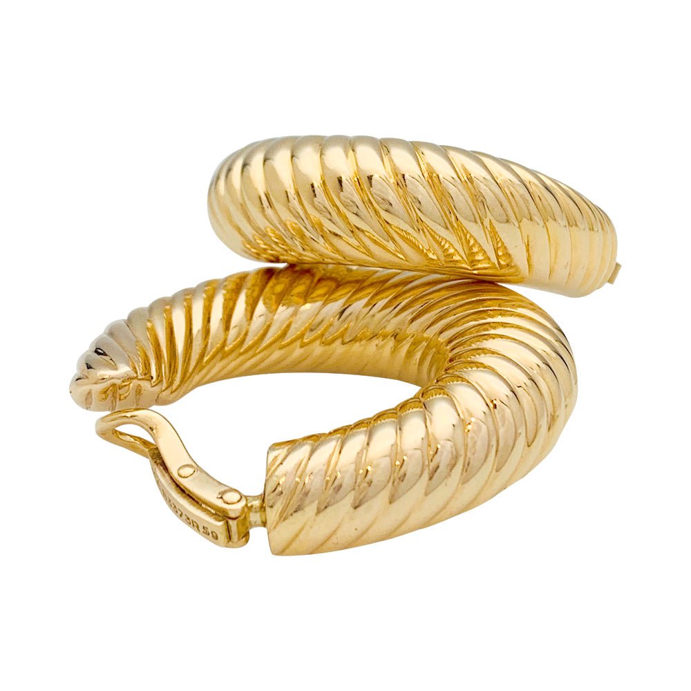 Boucles d'oreilles créoles VAN CLEEF & ARPELS godronnées - Castafiore