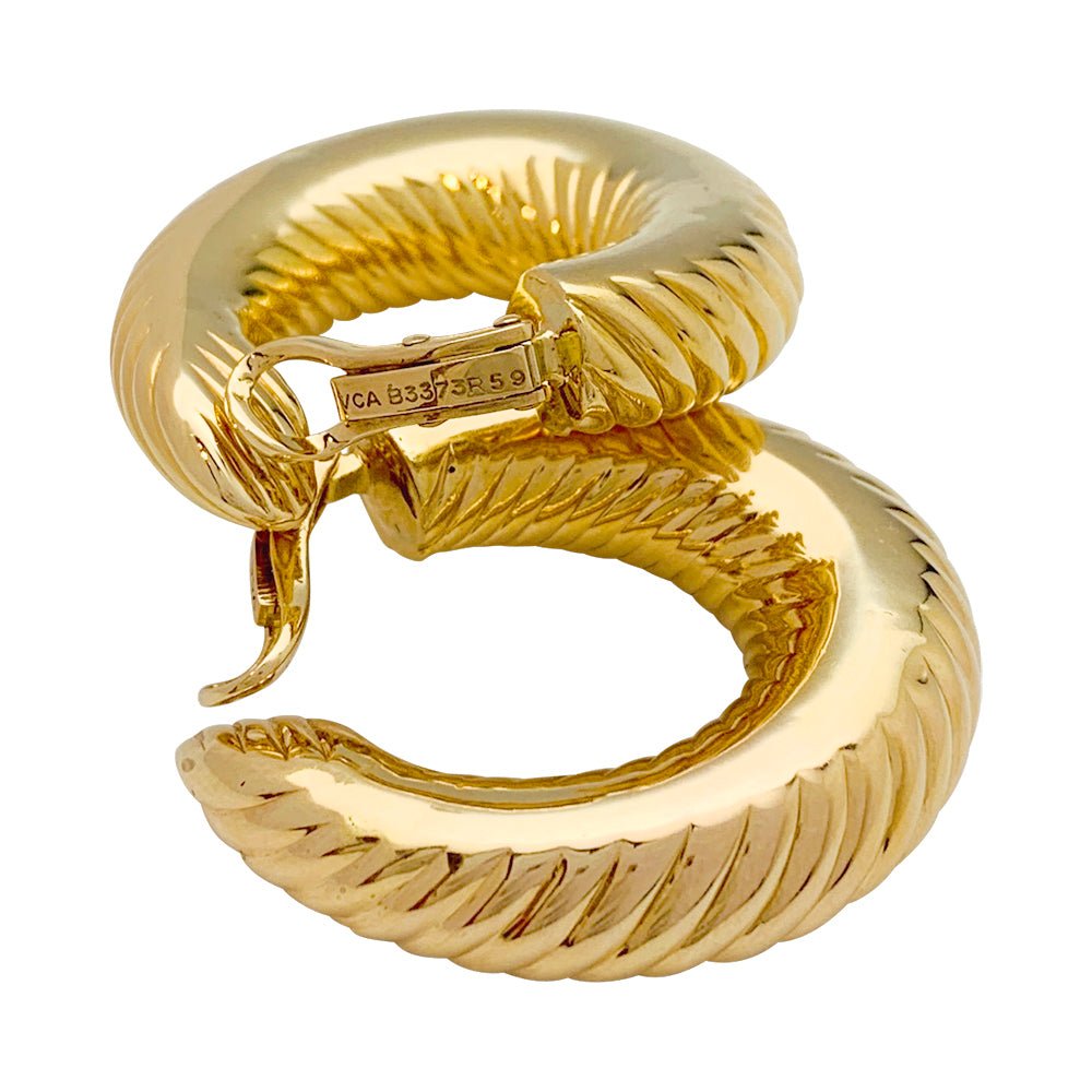 Boucles d'oreilles créoles VAN CLEEF & ARPELS godronnées - Castafiore