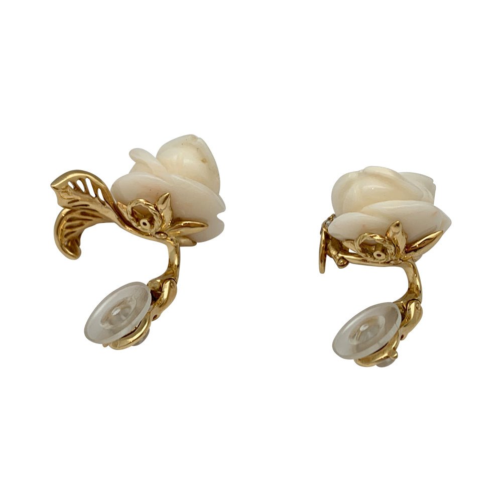 Boucles d'oreilles DIOR, "Rose Dior Pré Catelan", or jaune, corail, diamants et saphirs roses - Castafiore
