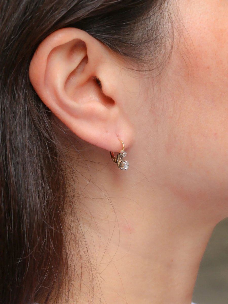 Boucles d’oreilles dormeuses anciennes en or, argent et diamants taille ancienne - Castafiore