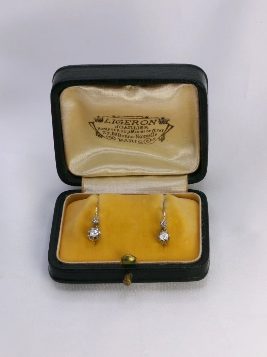 Boucles d’oreilles dormeuses anciennes en or, argent et diamants taille ancienne - Castafiore