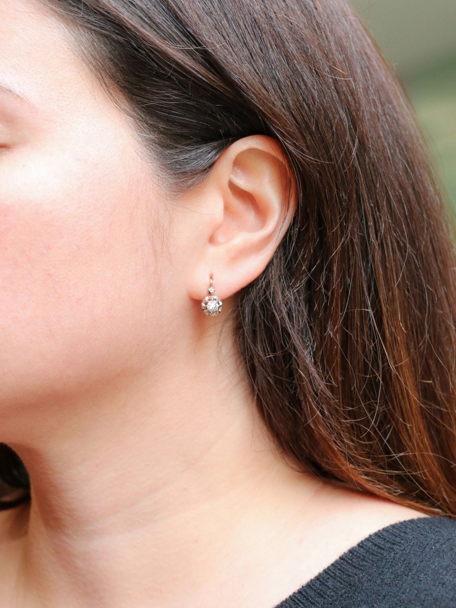 Boucles d’oreilles dormeuses anciennes en or et diamants - Castafiore
