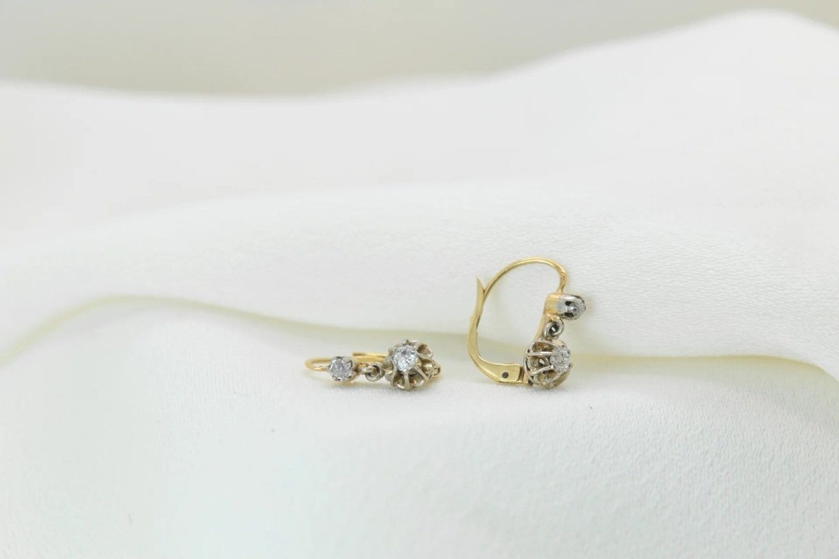 Boucles d’Oreilles Dormeuses Anciennes en Or et Diamants - Castafiore