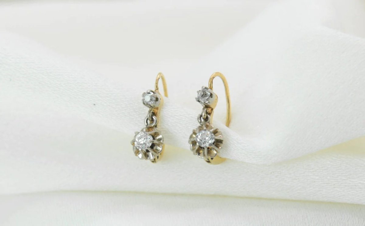 Boucles d’Oreilles Dormeuses Anciennes en Or et Diamants - Castafiore