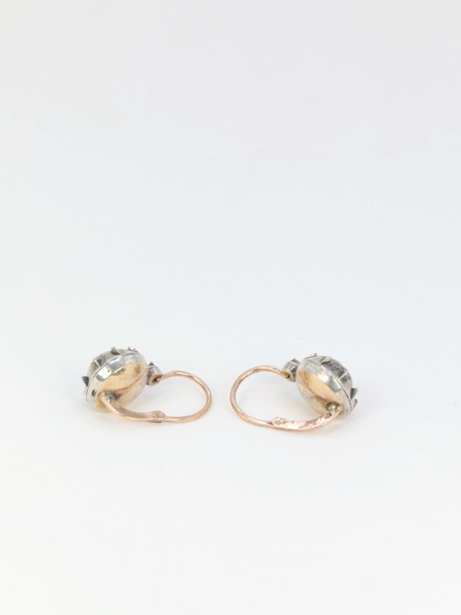 Boucles d’oreilles dormeuses anciennes en or et pierres du Rhin - Castafiore