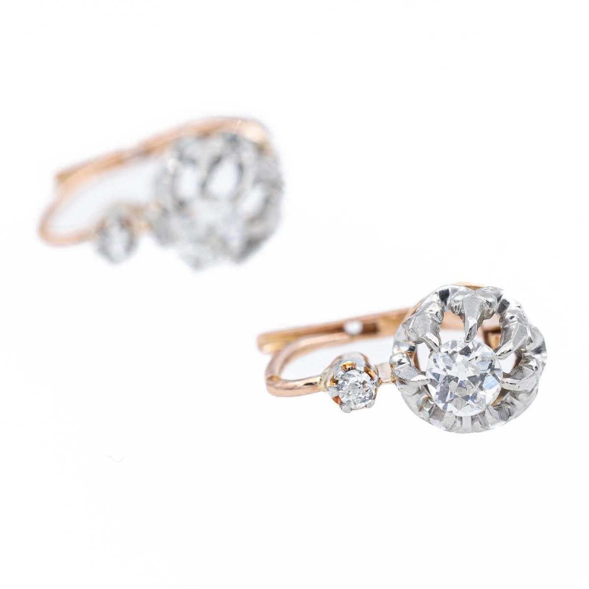 Boucles d'oreilles Dormeuses en 2 ors et diamants - Castafiore