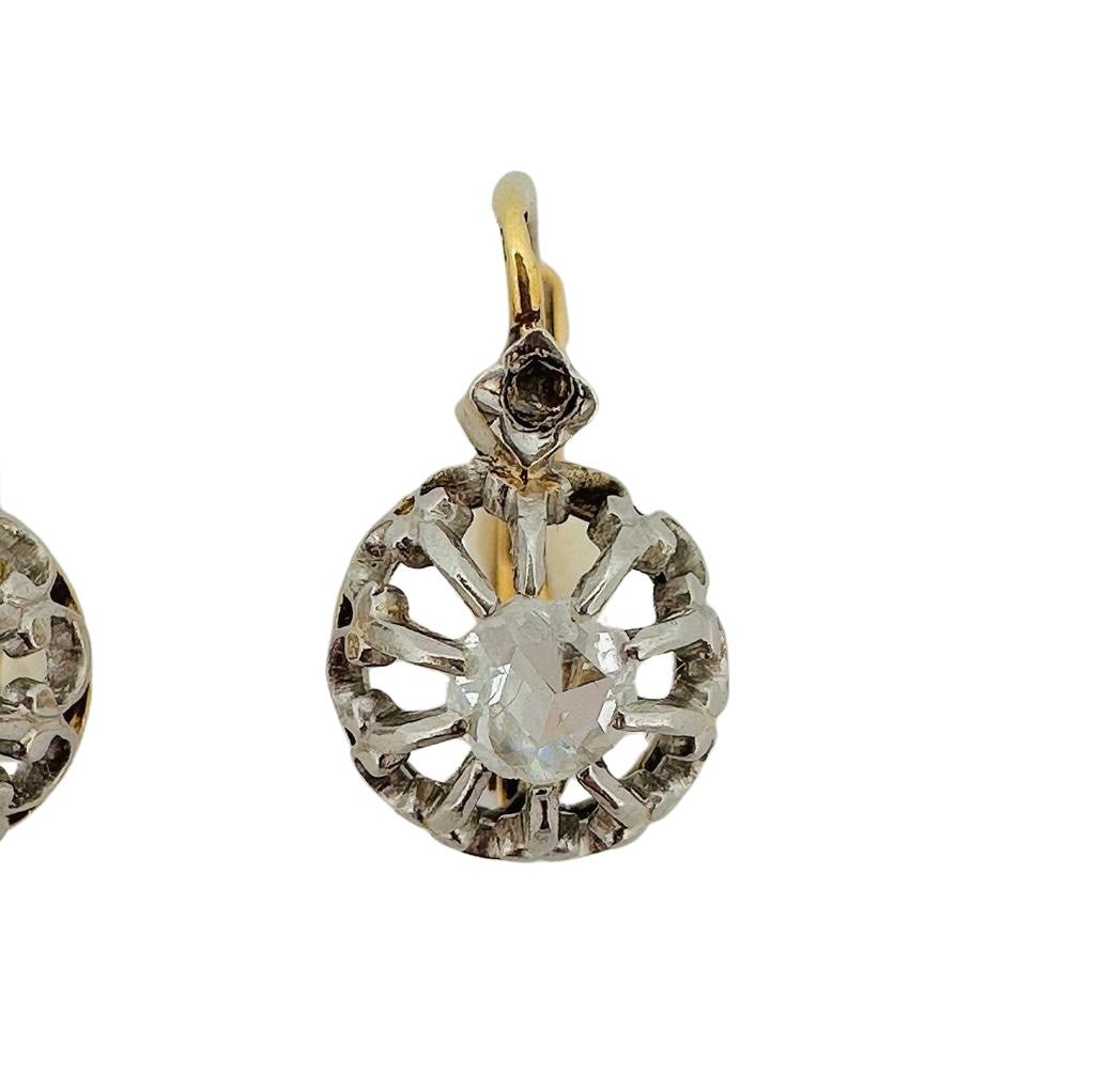 Boucles d'oreilles Dormeuses en or jaune et diamants - Castafiore