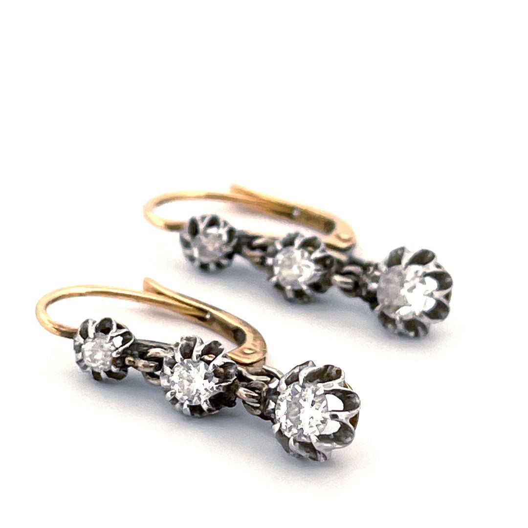 Boucles d'oreilles Dormeuses en or jaune et diamants - Castafiore