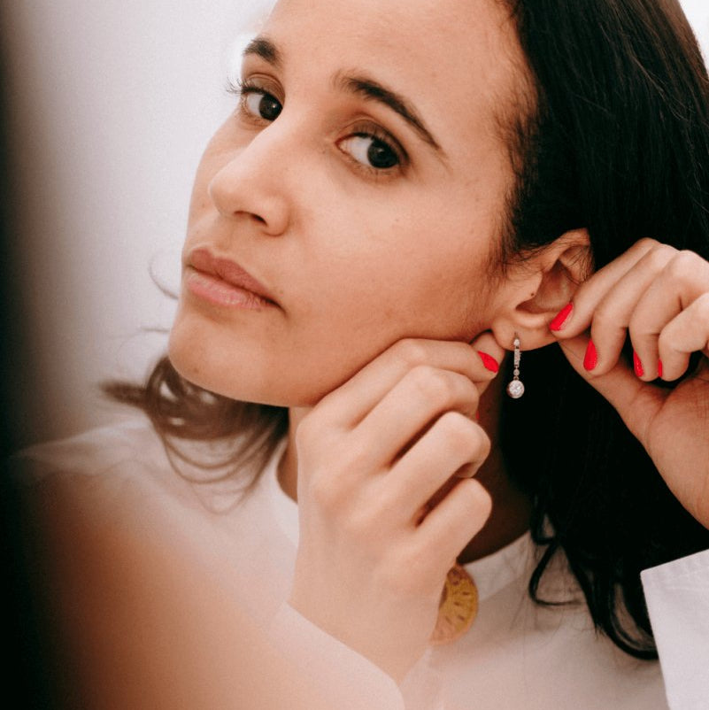 Boucles d'oreilles Dormeuses en platine, or blanc et diamant - Castafiore