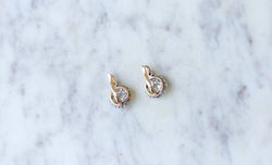 Boucles d'oreilles Dormeuses marguerite diamants - Castafiore