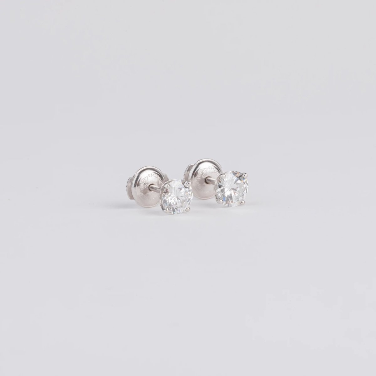 Boucles d'oreilles en diamants sur or gris taille moderne - Castafiore