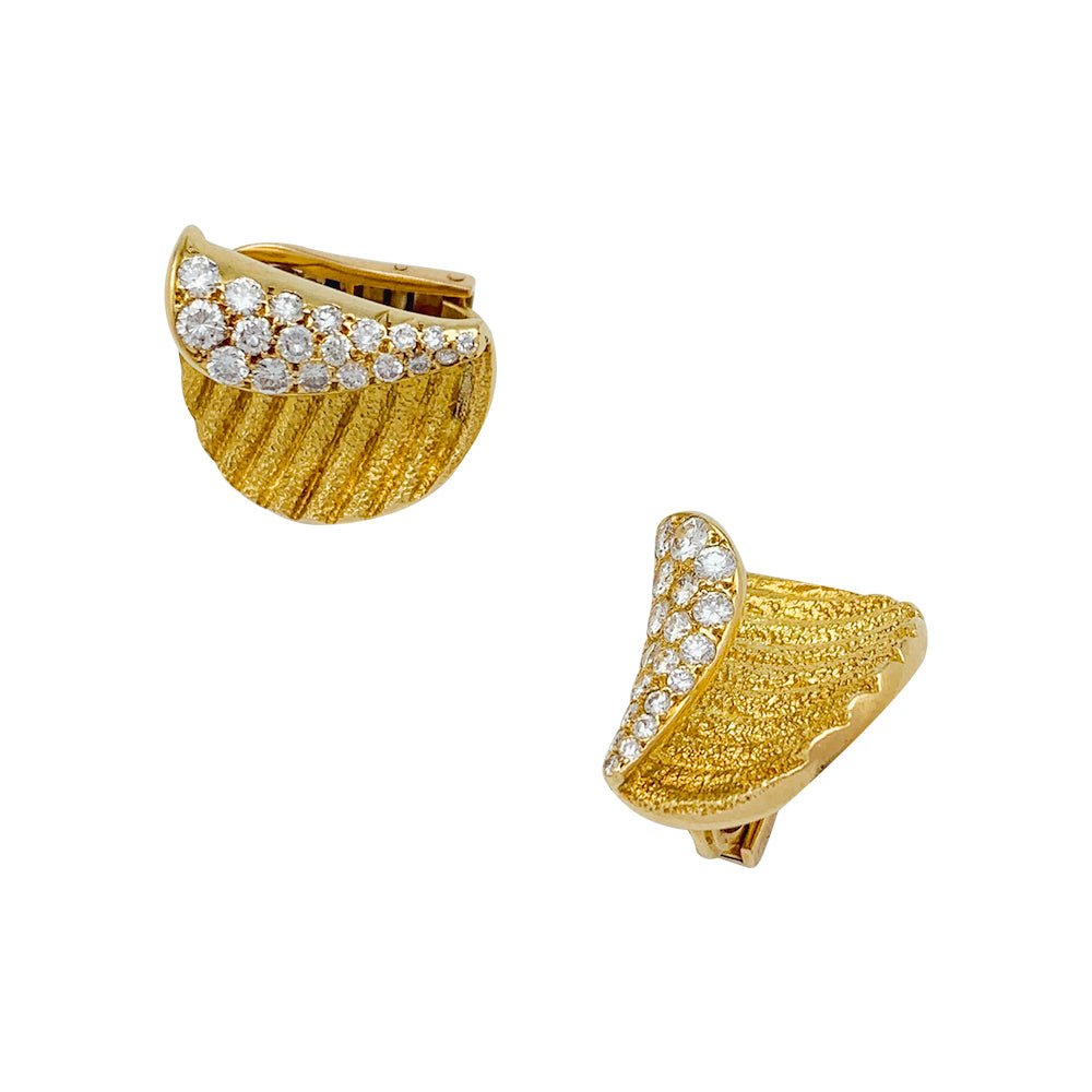 Boucles d'oreilles en or jaune et diamants - Castafiore