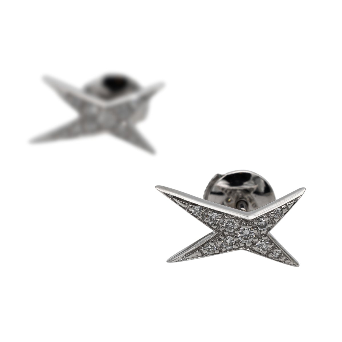 Boucles d'oreilles MAUBOUSSIN en or blanc et diamants - Castafiore