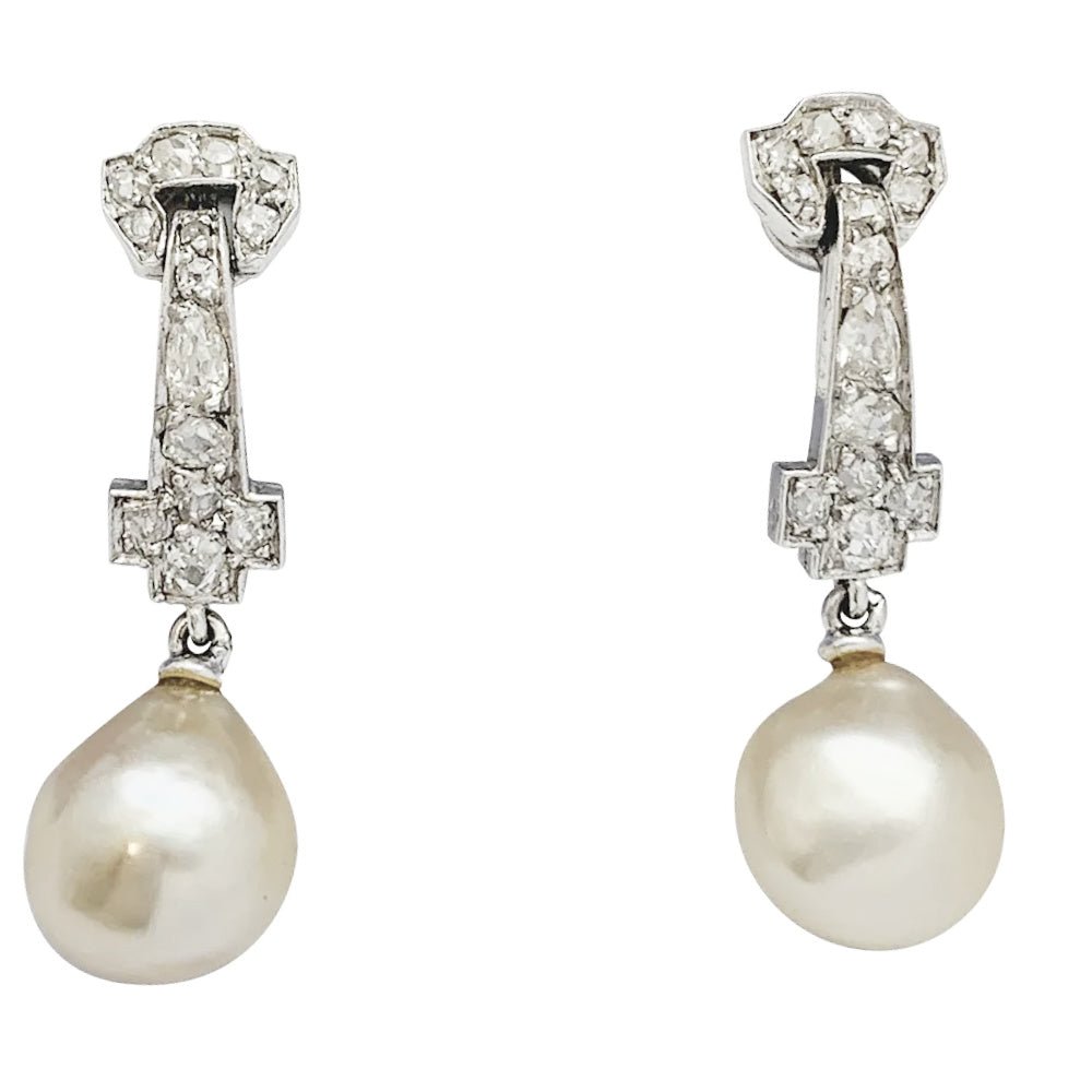 Boucles d'oreilles Mellerio dits Meller en or, platine, diamants et perles - Castafiore