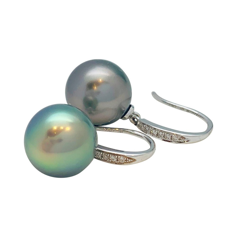 Boucles d'oreilles or blanc, diamants, perles - Castafiore